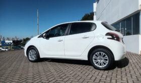 PEUGEOT 208 ACTIVE AT 19.20 BRANCA 31.300